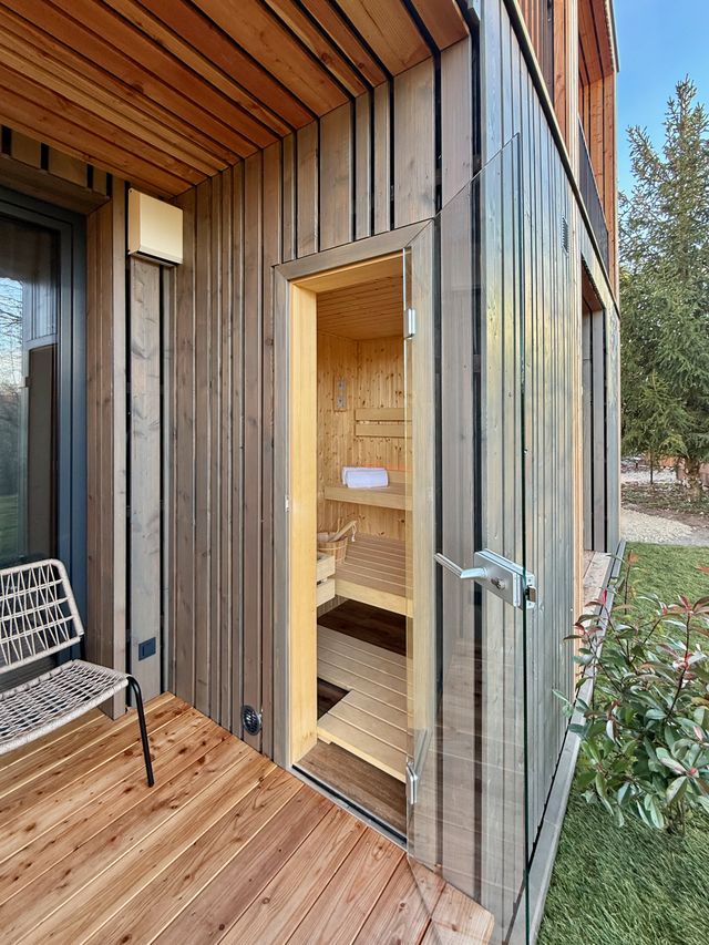 Private Loft-Sauna mit direktem Zugang zur Holzterrasse